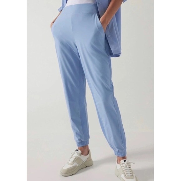 Athleta Brooklyn Joggers Size 8 Lined Blue Pockets Mid Rise Light Stretch EUC - Picture 1 of 13